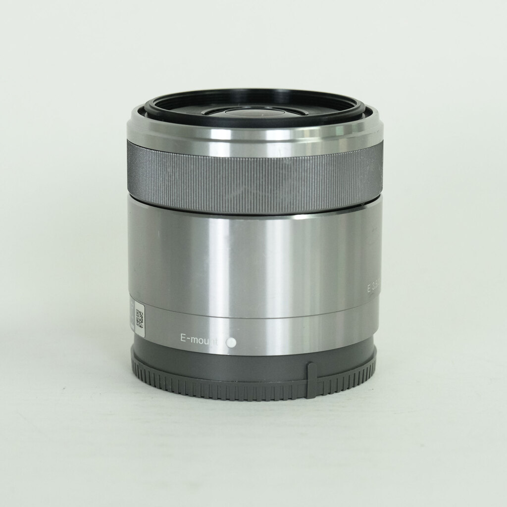 SONY E 30mm F3.5 Macro SEL30M35