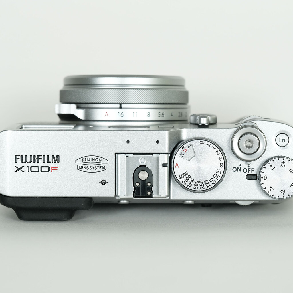 FUJIFILM X100F シルバー