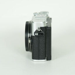 OLYMPUS PEN E-P7