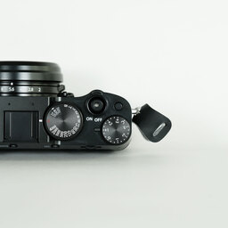 FUJIFILM X100V ブラック
