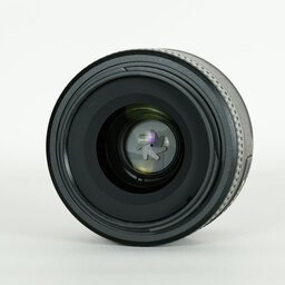 Nikon AF-S DX NIKKOR 35mm f/1.8G Nikon AF-S DX NIKKOR 35mm f/1.8G