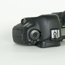 Canon EOS 5D Mark IV Canon EOS 5D Mark IV