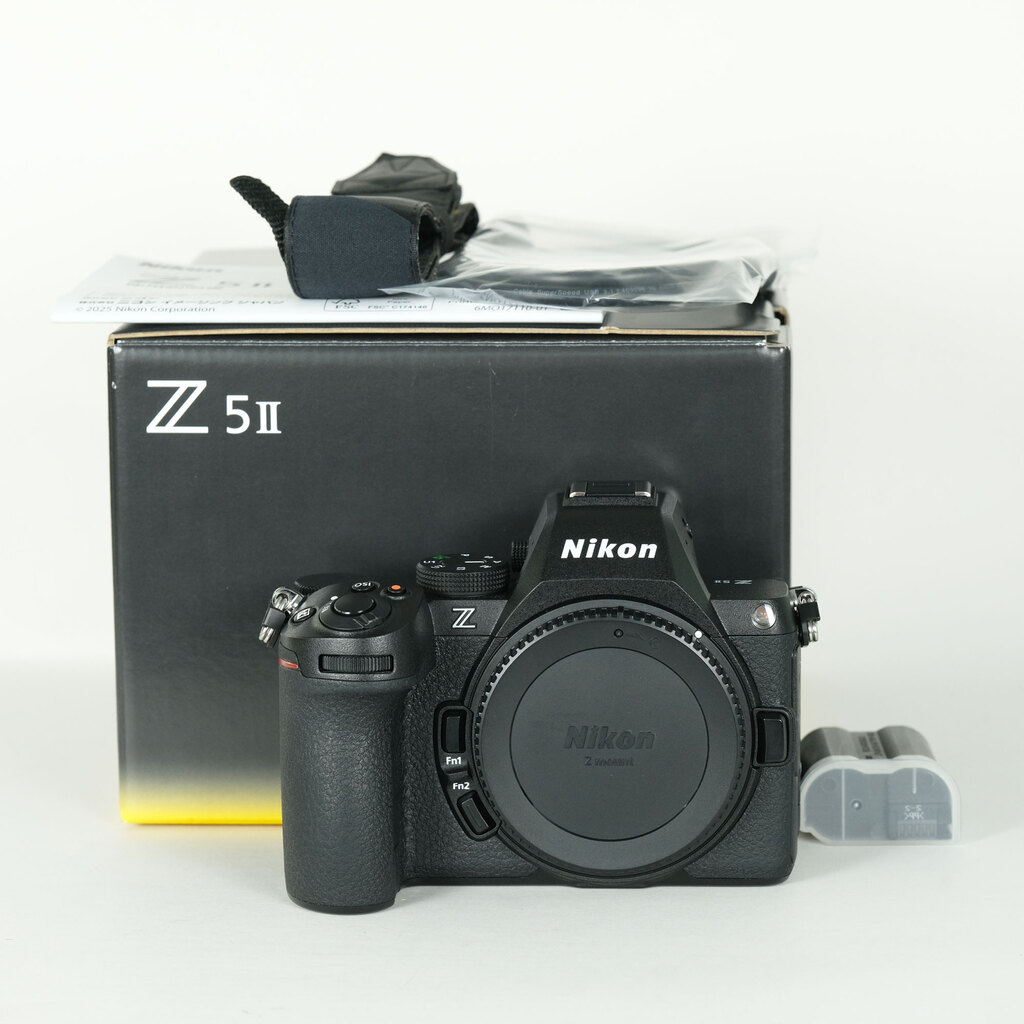 Nikon Z5II [�{�f�B]