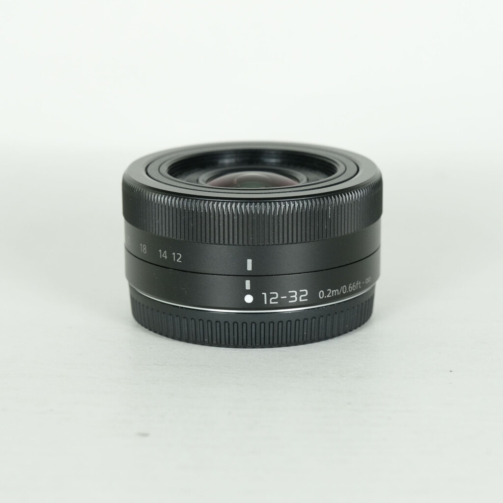 Panasonic LUMIX G VARIO 12-32mm / F3.5-5.6 ASPH. / MEGA O.I.S. [�u���b�N]