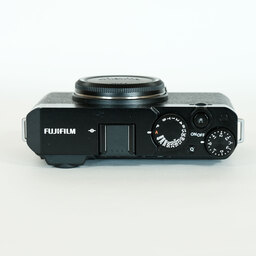 FUJIFILM X-E4