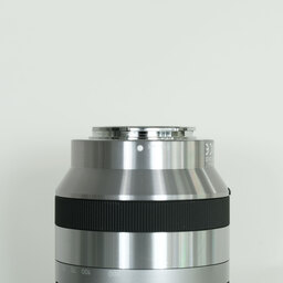SONY E18-200mm F3.5-6.3 OSS SEL18200