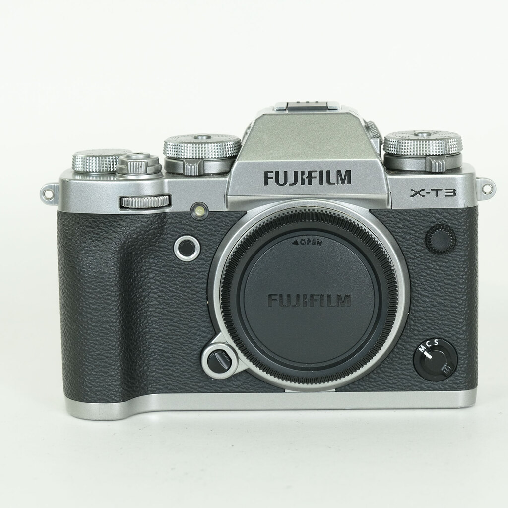 FUJIFILM X-T3 FUJIFILM X-T3