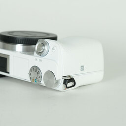 SONY α6000（ILCE-6000）