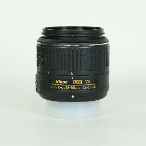 Nikon AF-S DX NIKKOR 18-55mm f3.5-5.6G VR II