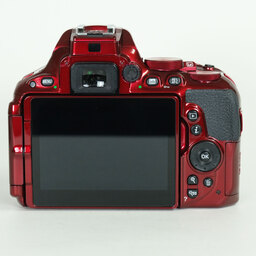 Nikon D5500 ボディ レッド