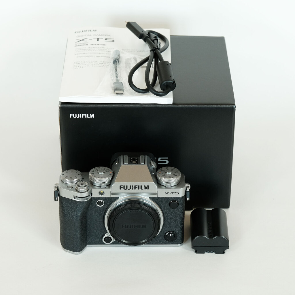 FUJIFILM X-T5 FUJIFILM X-T5