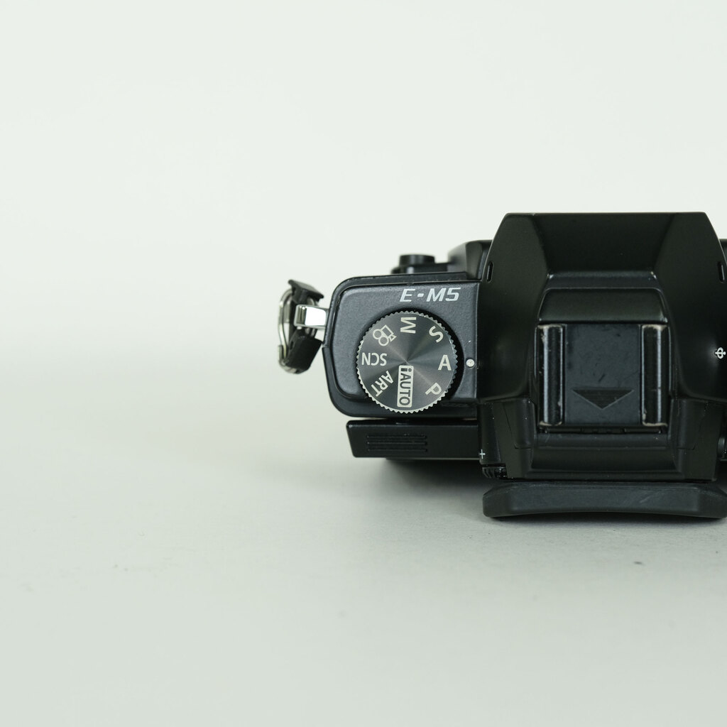 OLYMPUS OM-D E-M5 ボディ ブラック