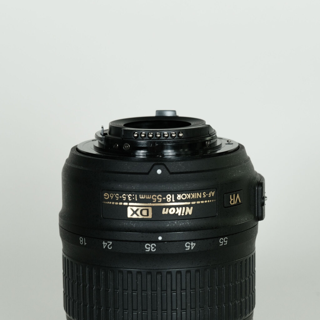Nikon AF-S DX NIKKOR 18-55mm F3.5-5.6 G VR