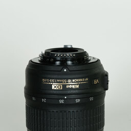 Nikon AF-S DX NIKKOR 18-55mm F3.5-5.6 G VR