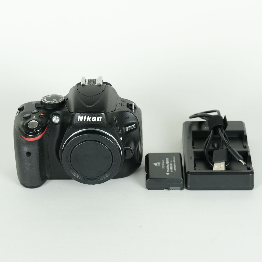 Nikon D5100 ボディ