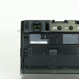 FUJIFILM X-E4