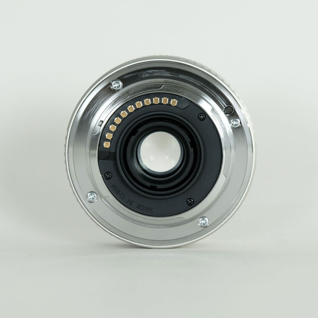 OLYMPUS M.ZUIKO DIGITAL 17mm F2.8 シルバー OLYMPUS M.ZUIKO DIGITAL 17mm F2.8 シルバー