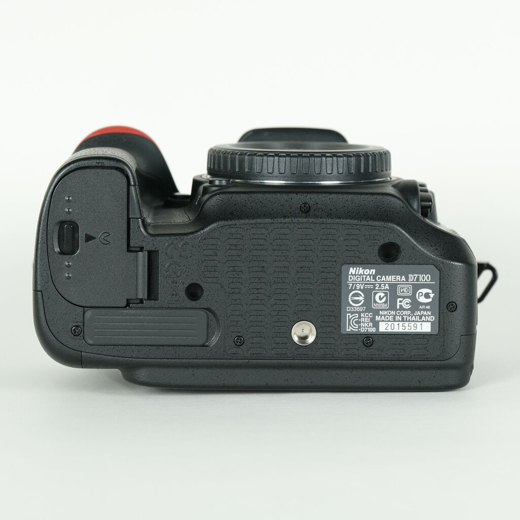 Nikon D7100の出品 | ONE SCENE（ワンシーン）
