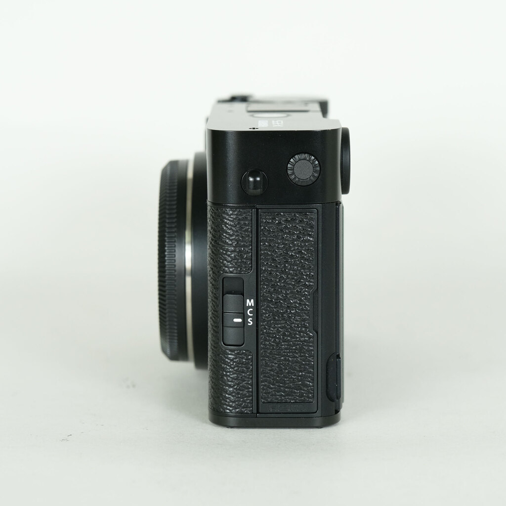 FUJIFILM X-E5 [�{�f�B �u���b�N]