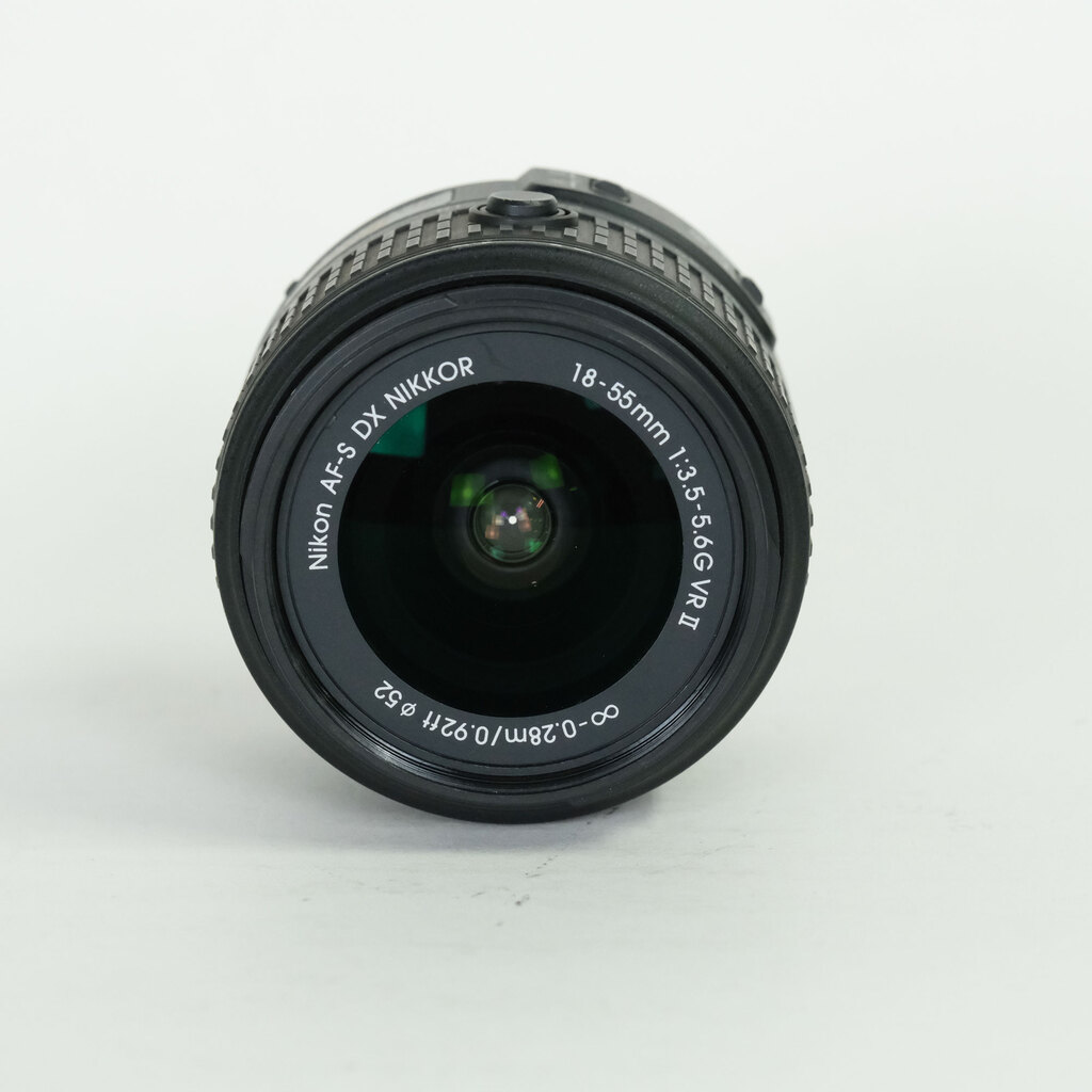 Nikon AF-S DX NIKKOR 18-55mm f3.5-5.6G VR II