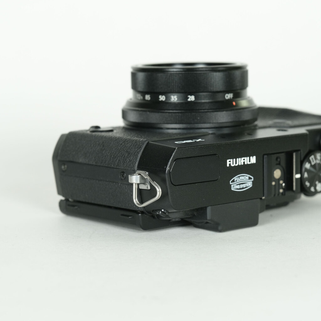 FUJIFILM X30 ブラック