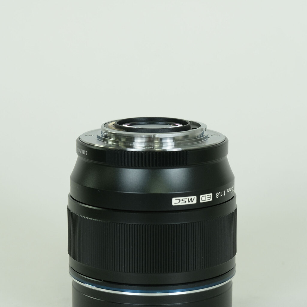 OLYMPUS M.ZUIKO DIGITAL ED 75mm F1.8