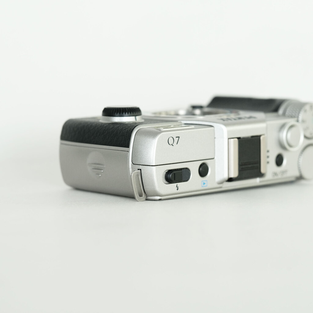 PENTAX Q7 ダブルズームキット シルバー