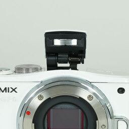 Panasonic LUMIX DMC-GF6-W ボディ ホワイト