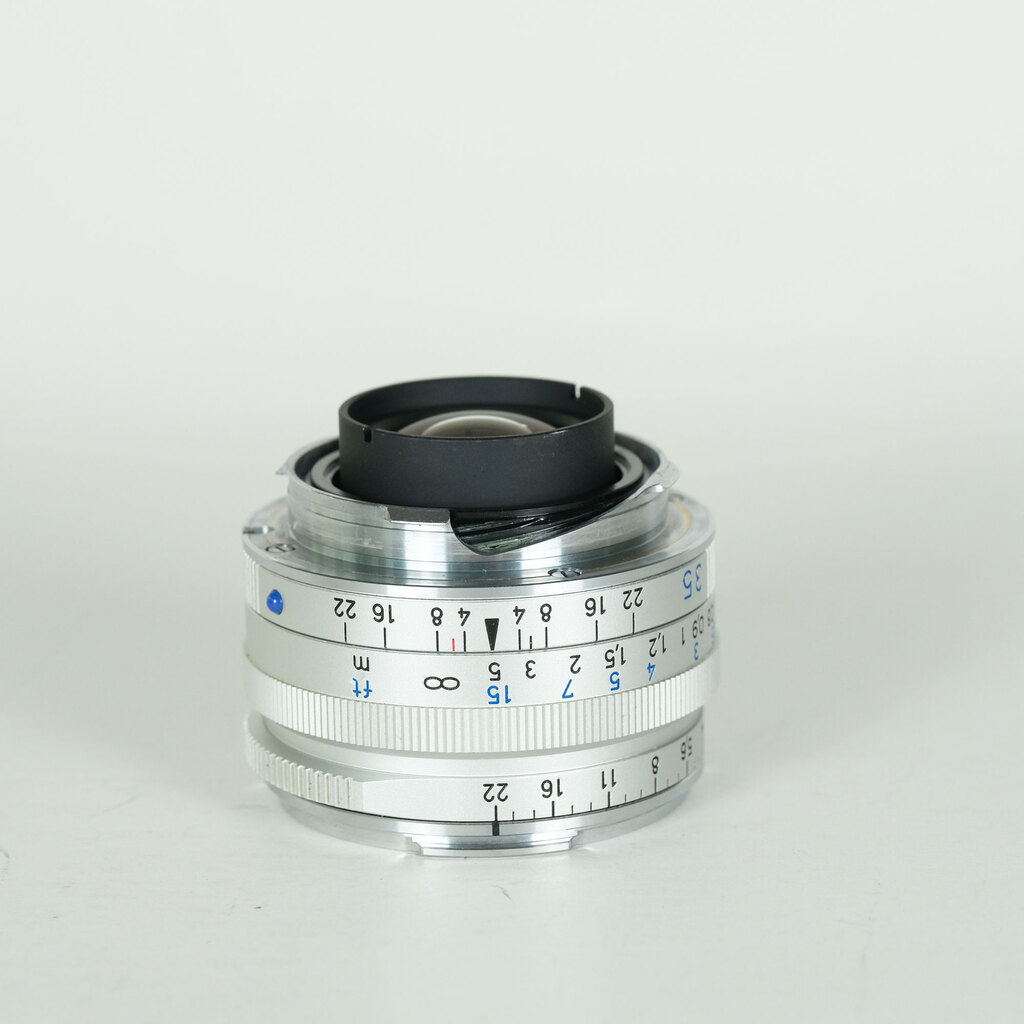Carl Zeiss C Biogon T*2.8/35ZM シルバーの出品 | ONE SCENE（ワン