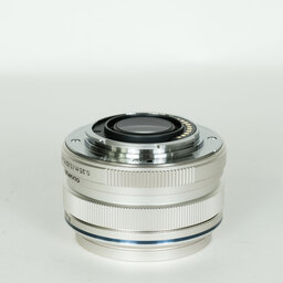 OLYMPUS M.ZUIKO DIGITAL 17mm F1.8