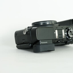 Panasonic LUMIX DMC-GX8 ボディ ブラック