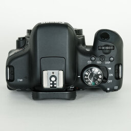 Canon EOS Kiss X8i Canon EOS Kiss X8i