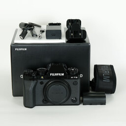FUJIFILM X-T5