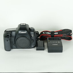 Canon EOS 5D Mark III Canon EOS 5D Mark III