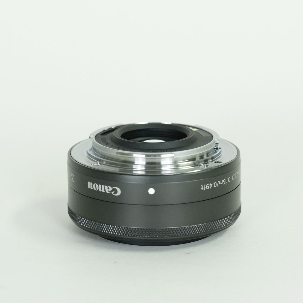 Canon EF-M22mm F2 STM Canon EF-M22mm F2 STM