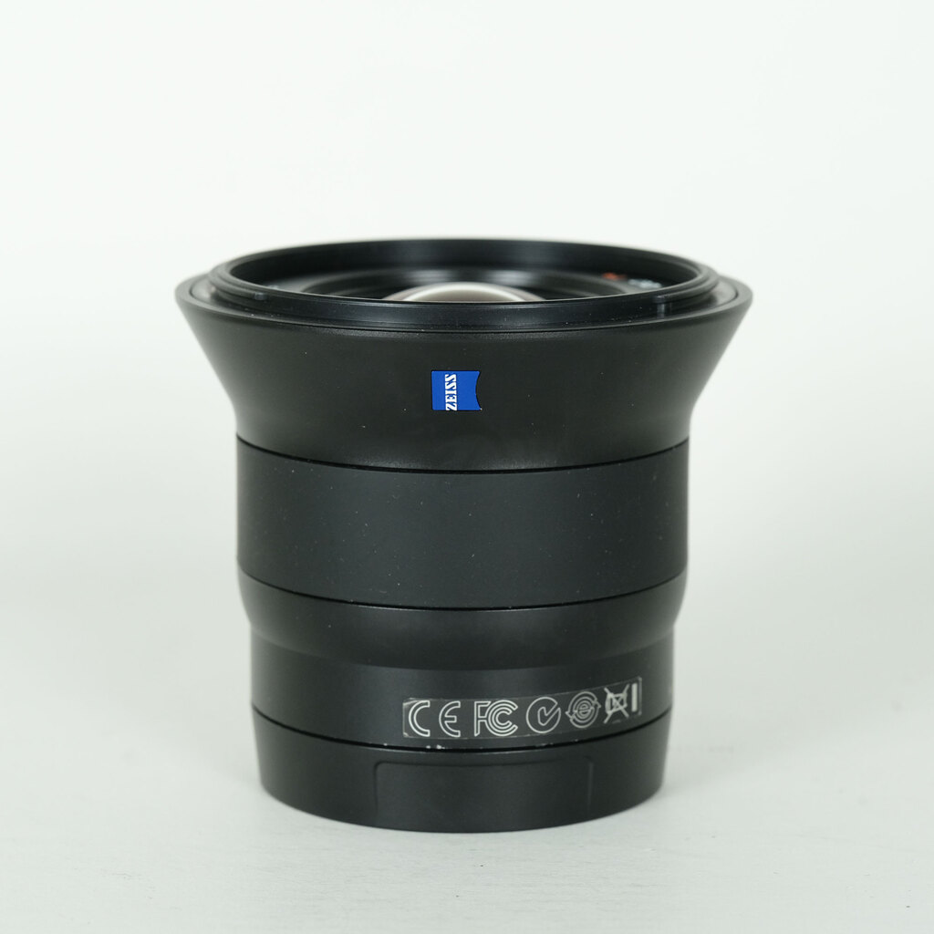 Carl Zeiss Touit 2.8/12 [ソニーE用]の出品 | ONE SCENE（ワンシーン）