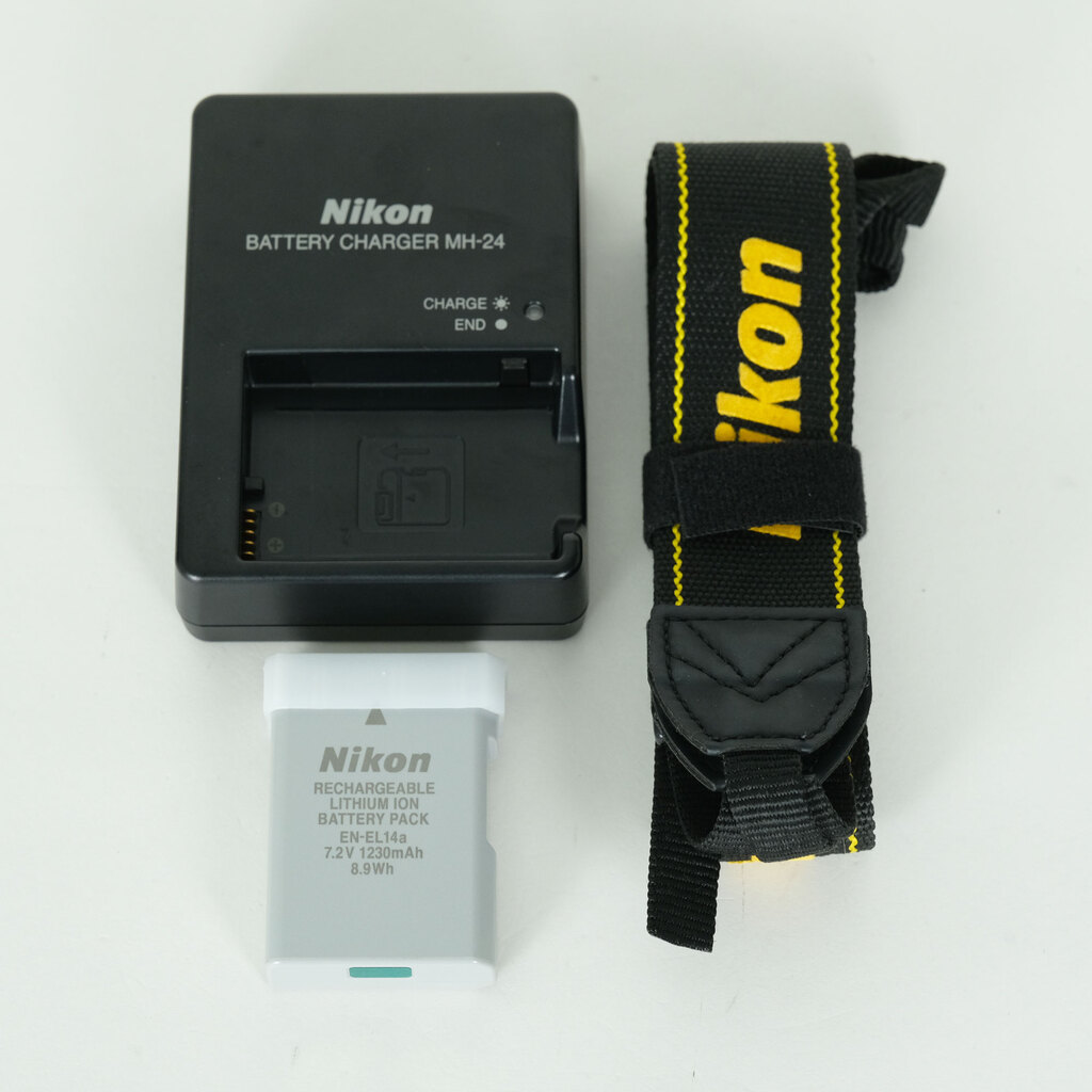 Nikon D3400の出品 | ONE SCENE（ワンシーン）