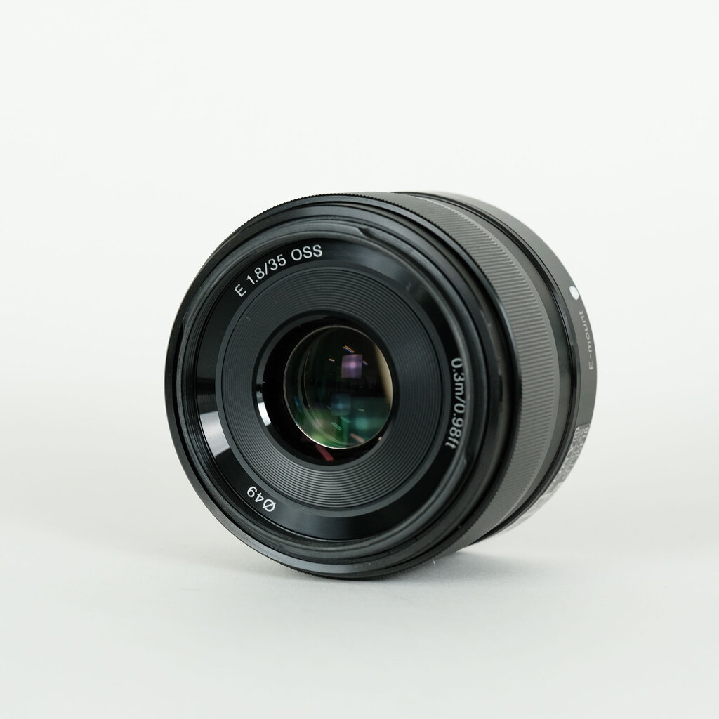 SONY E 35mm F1.8 OSS SEL35F18