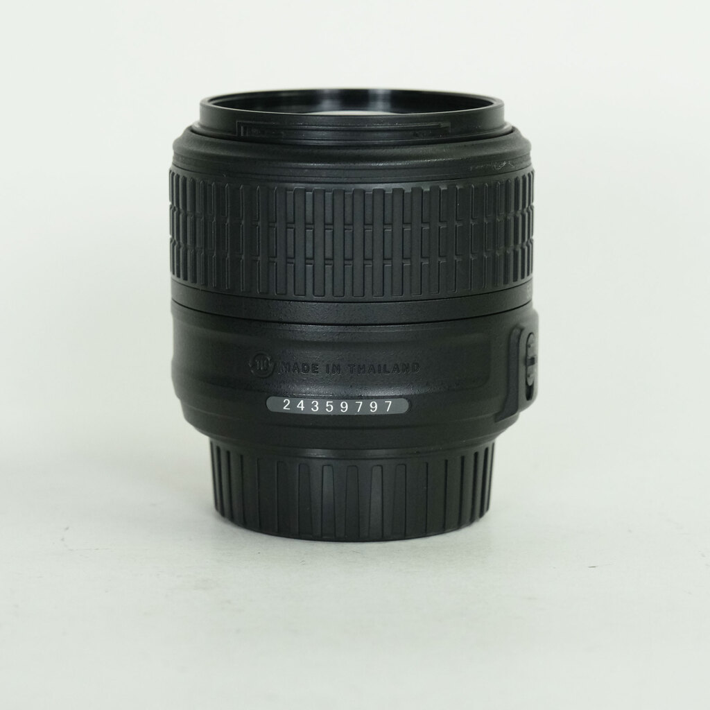 Nikon AF-S DX NIKKOR 18-55mm f3.5-5.6G VR II