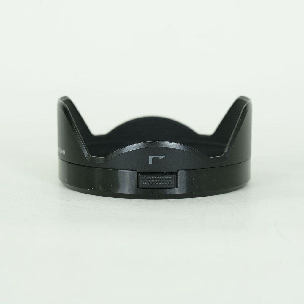 OLYMPUS M.ZUIKO DIGITAL ED 12-40mm F2.8 PRO OLYMPUS M.ZUIKO DIGITAL ED 12-40mm F2.8 PRO