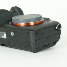 SONY α7 IV(ILCE-7M4) SONY α7 IV(ILCE-7M4)