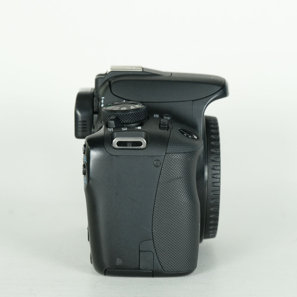 Canon EOS Kiss X7の出品 | ONE SCENE（ワンシーン）