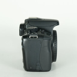 Canon EOS Kiss X7