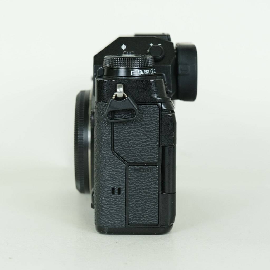 FUJIFILM X-T4 FUJIFILM X-T4