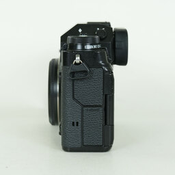 FUJIFILM X-T4 FUJIFILM X-T4