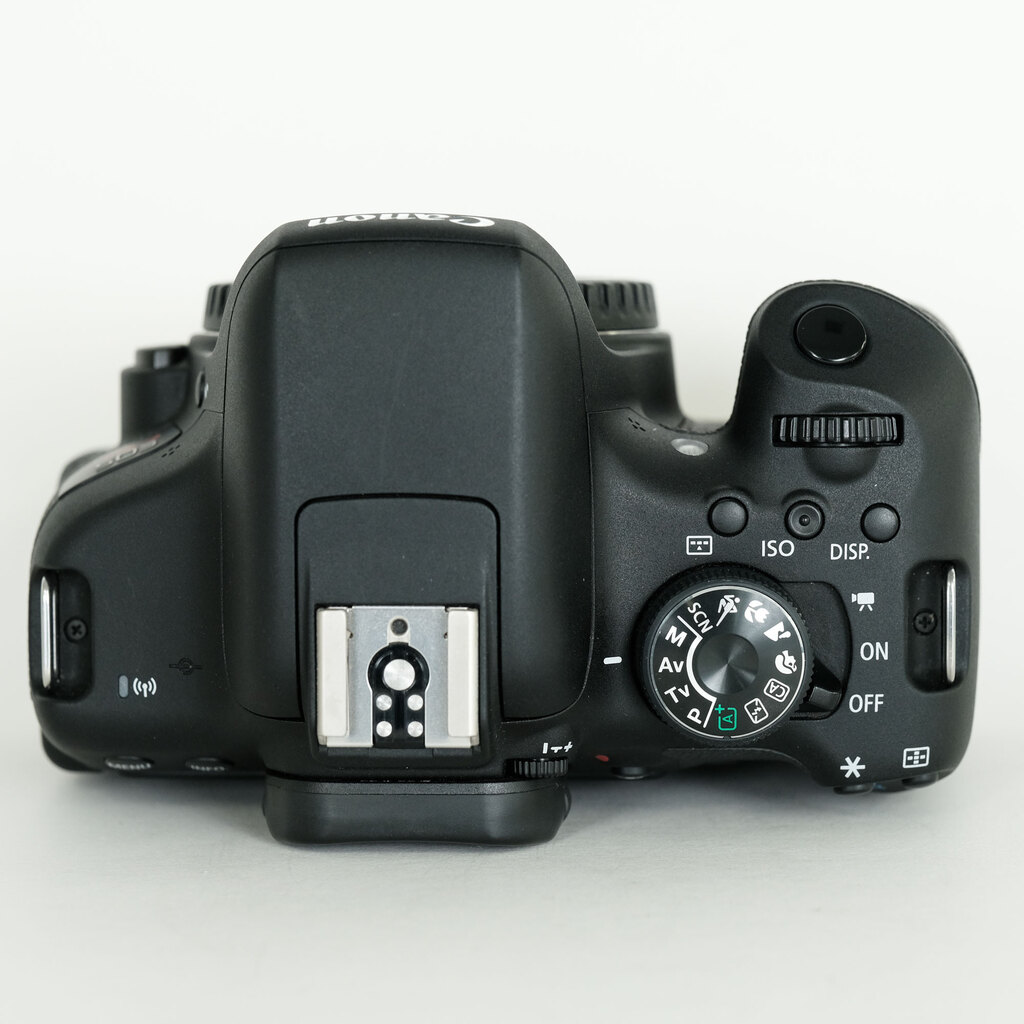 Canon EOS Kiss X8i Canon EOS Kiss X8i