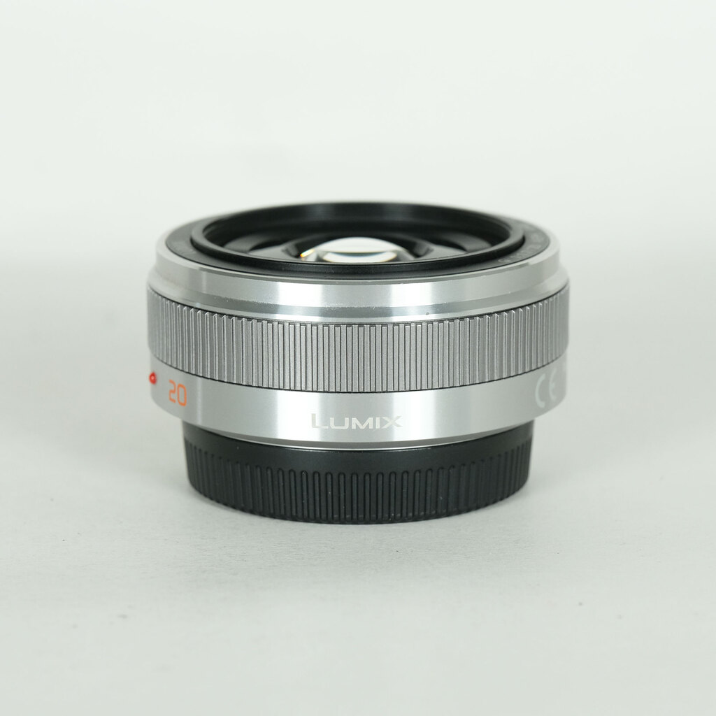 Panasonic LUMIX G 20mm F1.7 II ASPH. Panasonic LUMIX G 20mm F1.7 II ASPH.