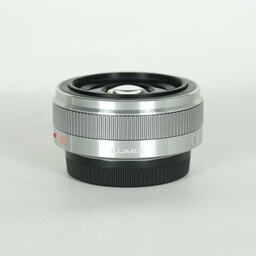 Panasonic LUMIX G 20mm F1.7 II ASPH. Panasonic LUMIX G 20mm F1.7 II ASPH.