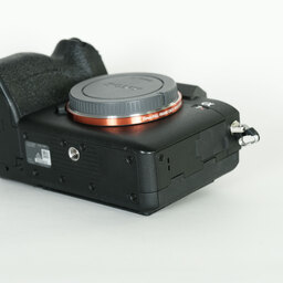 SONY α7RIV ボディ ILCE-7RM4A   【後期モデル 液晶下部にSONYロゴなし】