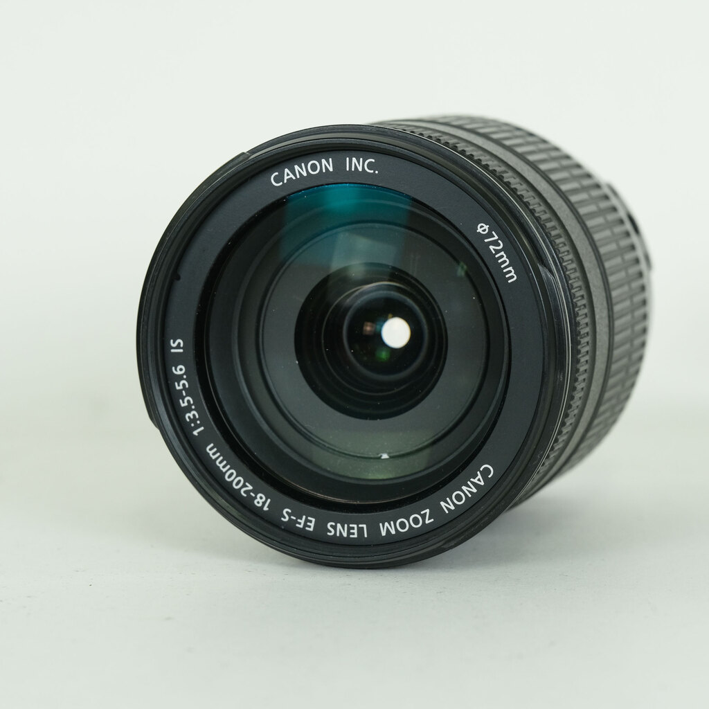 Canon EF-S18-200mm F3.5-5.6 IS Canon EF-S18-200mm F3.5-5.6 IS